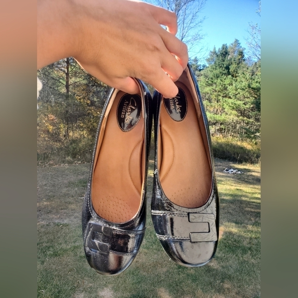 CLARKS WOMENS 6 1/2